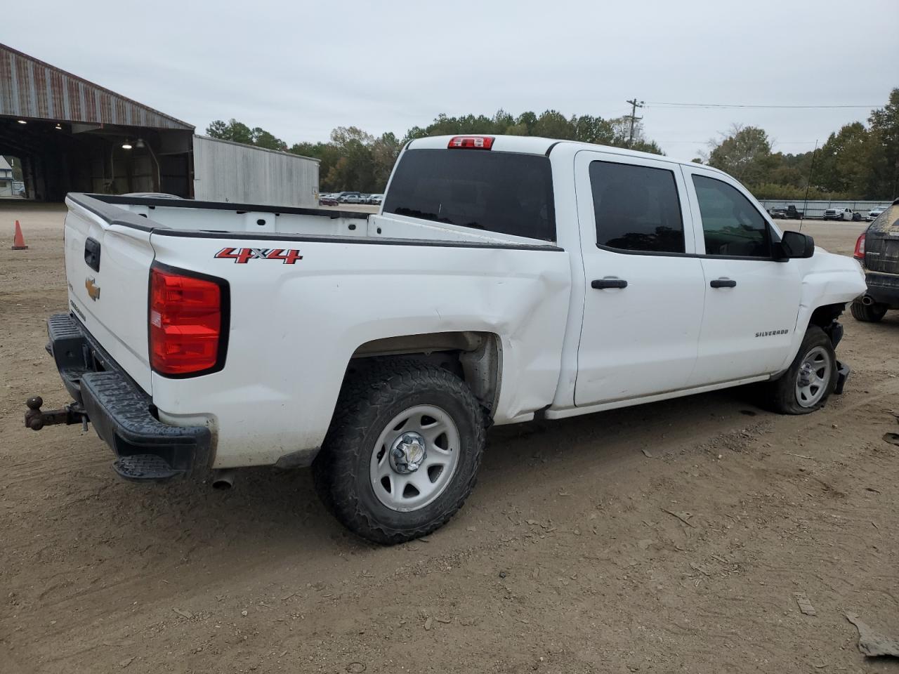 Image 3 of 2018 CHEVROLET SILVERADO K1500 2018 with VIN 3GCUKNEC8JG408562