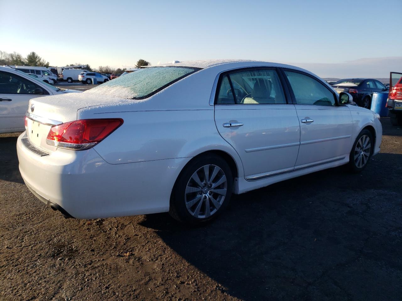 Изображение 3 2011 TOYOTA AVALON BASE 2011 с VIN 4T1BK3DB3BU394701