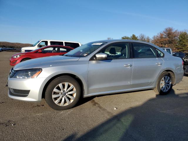 Изображение 1 2013 VOLKSWAGEN PASSAT S 2013 с VIN 1VWAP7A38DC063740