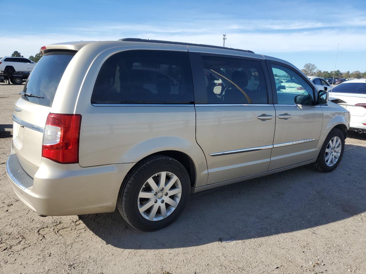 Image 3 of 2016 CHRYSLER TOWN & COUNTRY TOURING 2016 with VIN 2C4RC1BG7GR185677