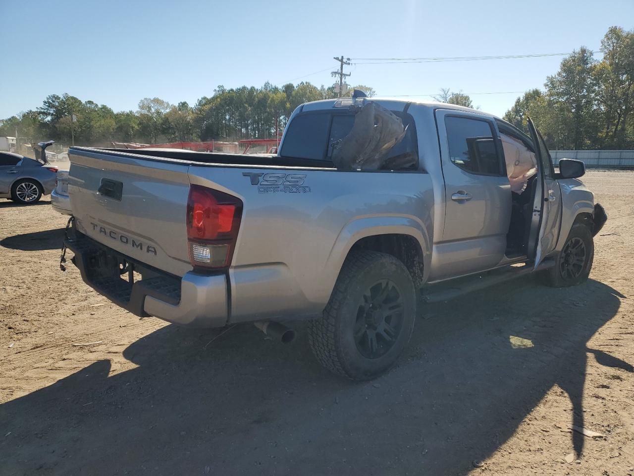 Obraz 3 z 2021 TOYOTA TACOMA DOUBLE CAB 2021 z VIN 5TFAX5GN7MX190875