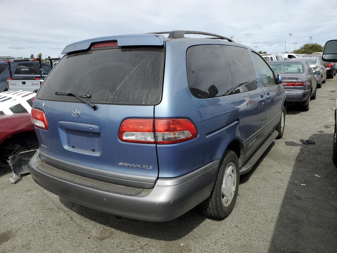 Изображение 3 2003 TOYOTA SIENNA LE 2003 с VIN 4T3ZF13C53U527968