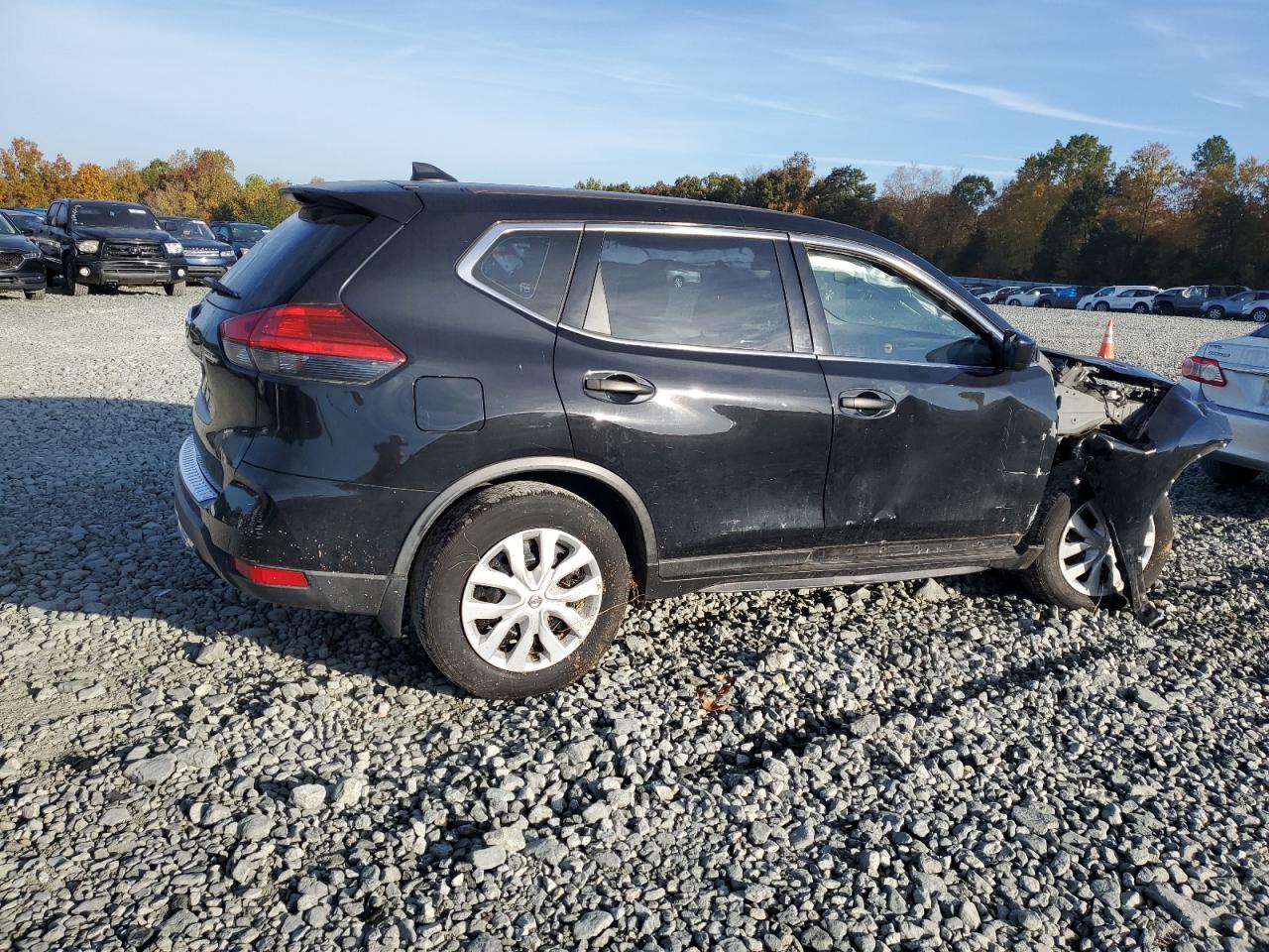 Image 3 of 2017 NISSAN ROGUE S 2017 with VIN JN8AT2MT8HW390192