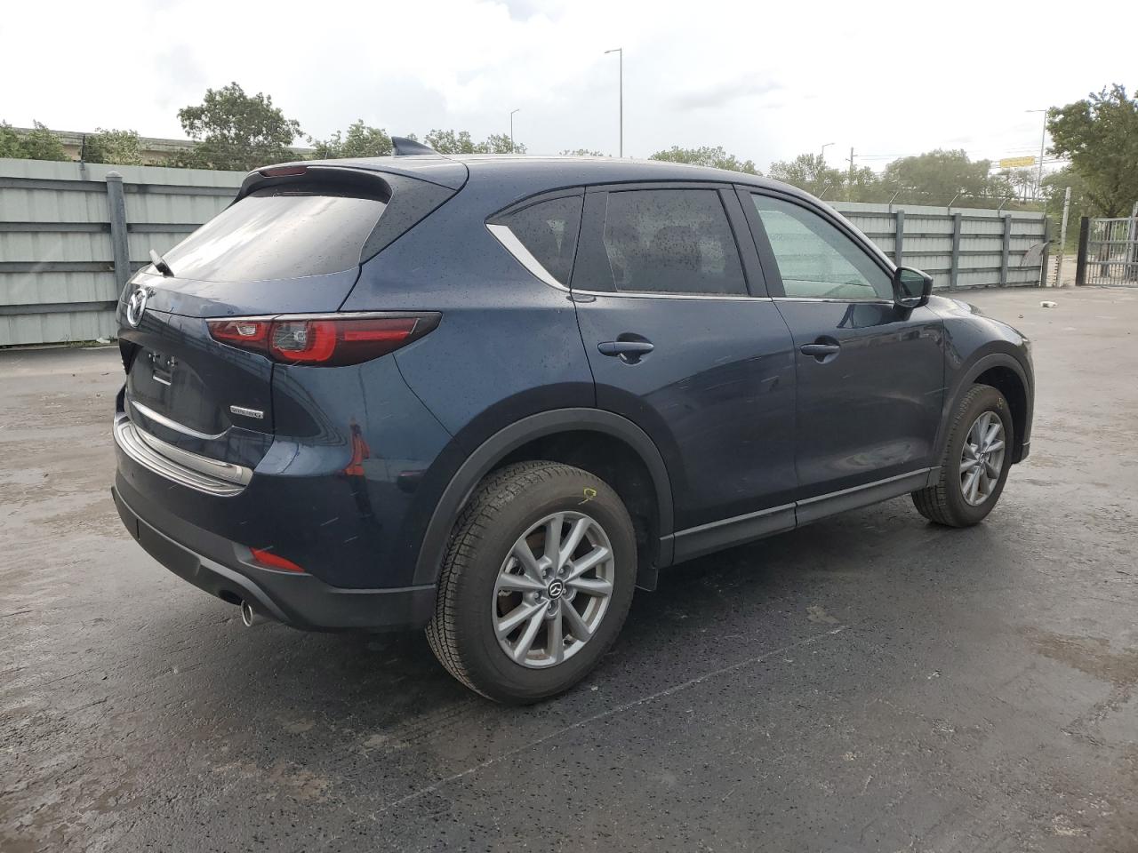 Obraz 3 z Mazda Cx-5 Select 2023 z VIN JM3KFBBM2P0188427