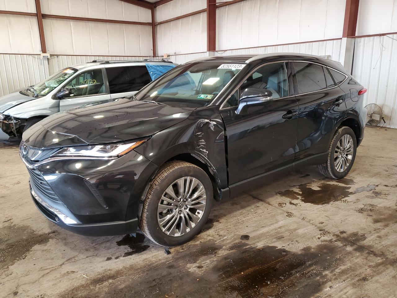 Изображение 2023 TOYOTA VENZA LE 2023