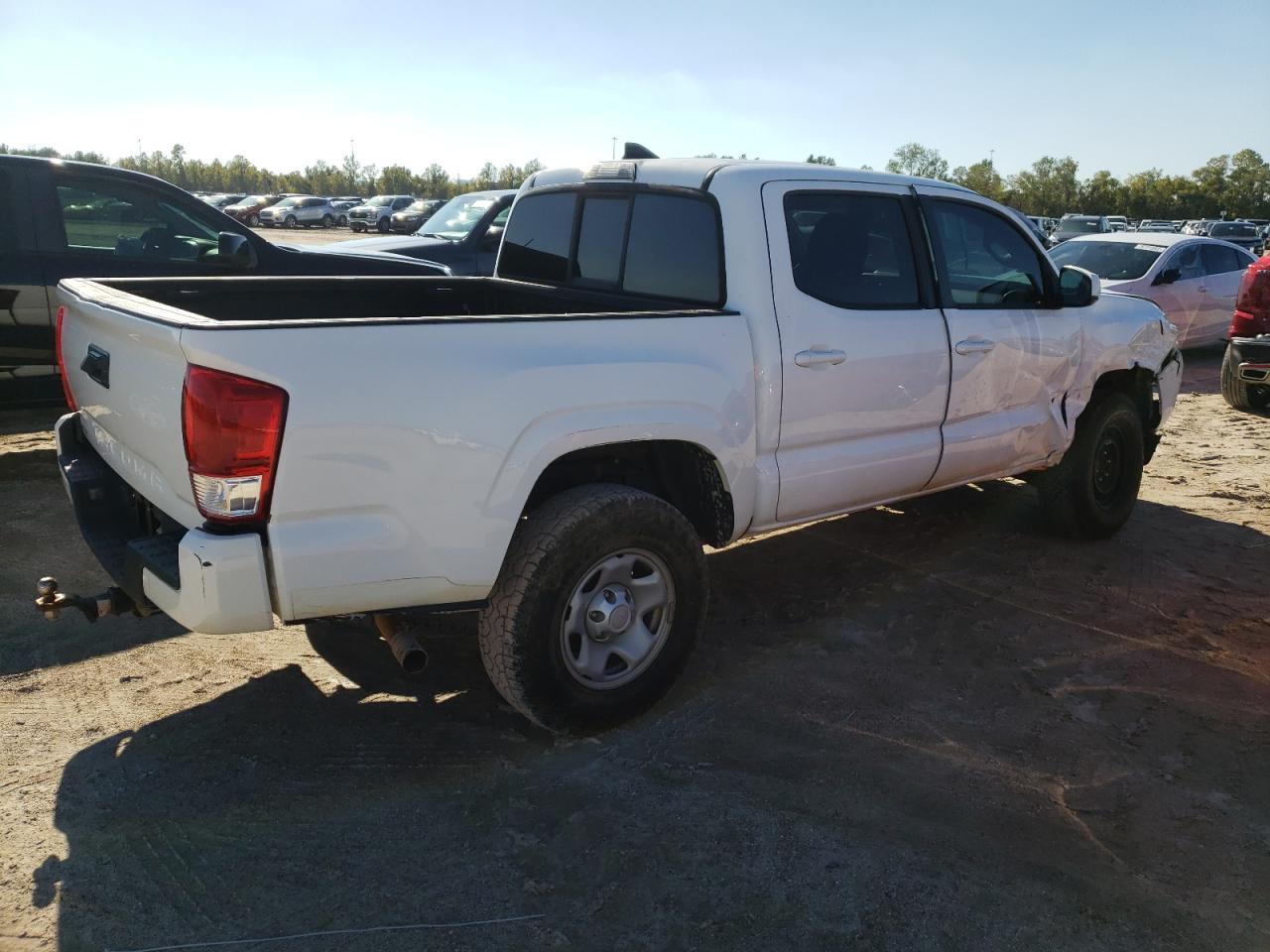 Изображение 3 Toyota Tacoma Double Cab 2019 с VIN 5TFAX5GN9KX140492
