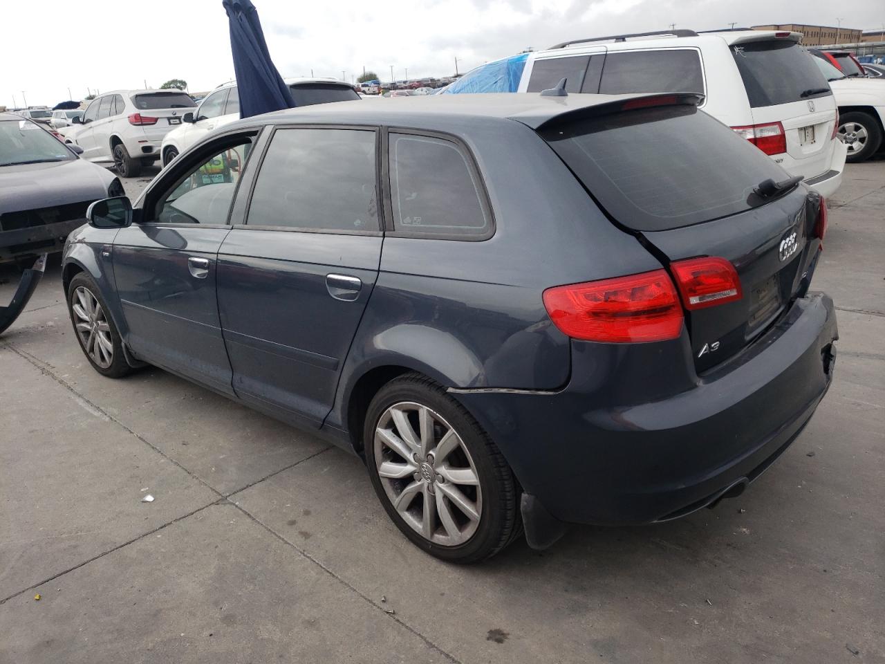 Obraz 2 z 2011 AUDI A3 PREMIUM 2011 z VIN WAUBJAFM3BA093175