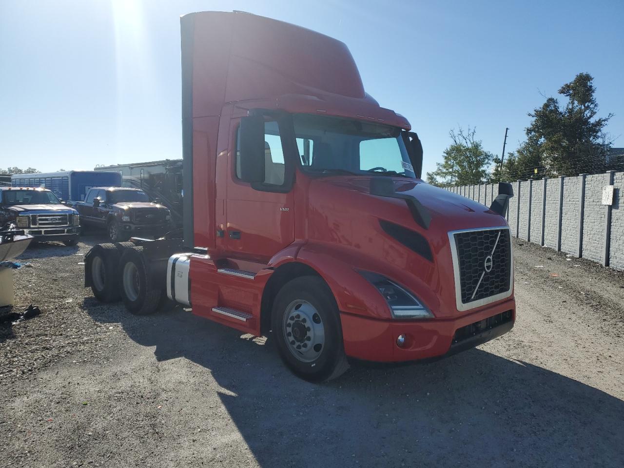 Изображение 1 2020 VOLVO VNR  2020 с VIN 4V4WC9EG4LN239235