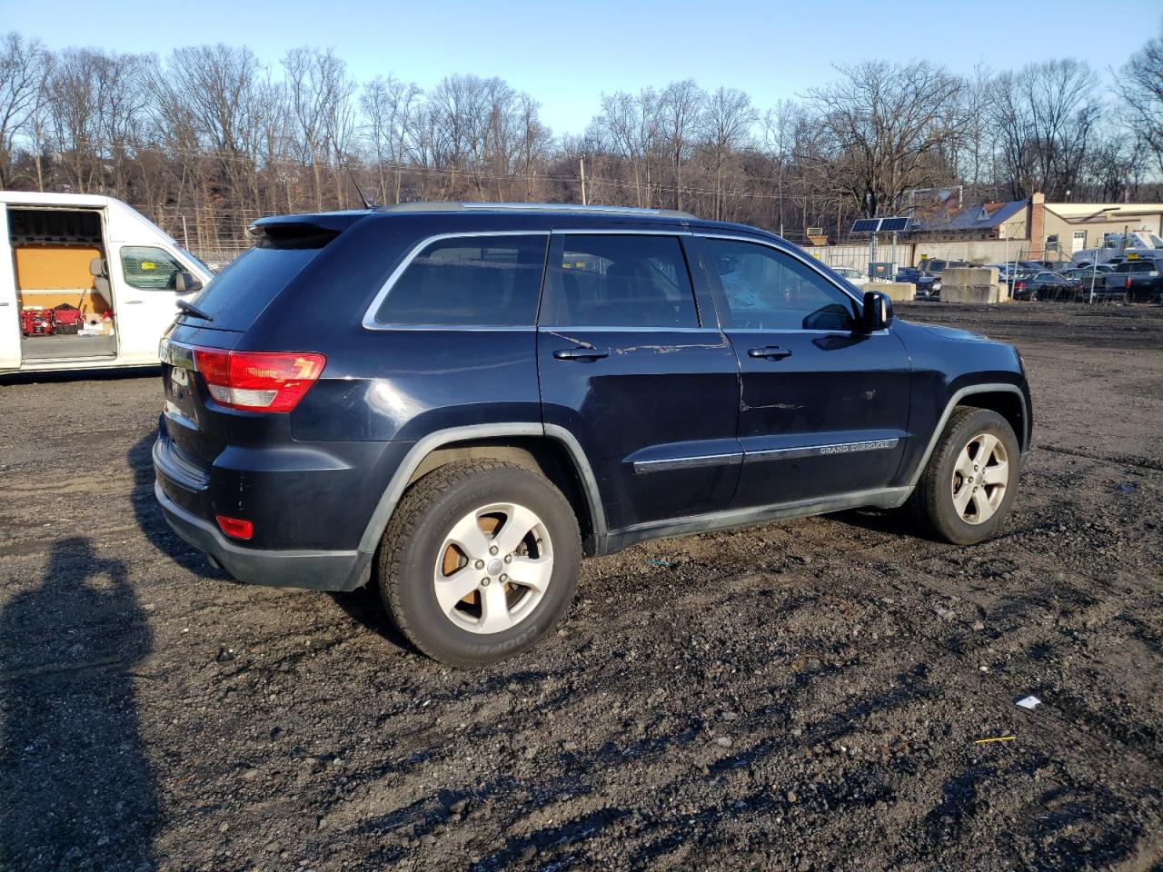 Image 3 of 2011 JEEP GRAND CHEROKEE LAREDO 2011 with VIN 1J4RR4GG5BC526935