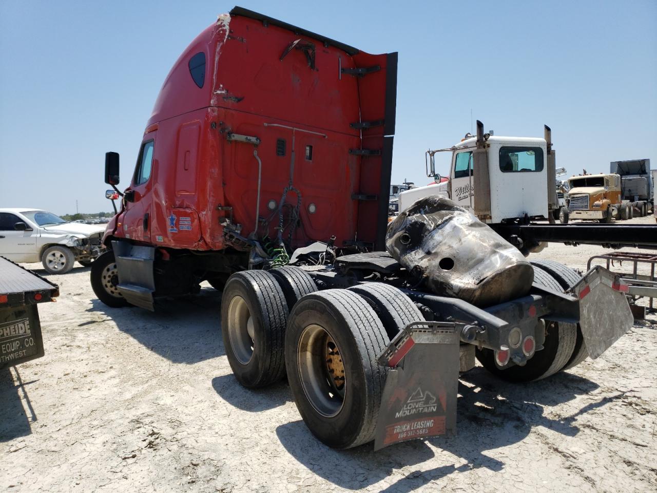 Image 3 of 2017 FREIGHTLINER CASCADIA 125 2017 with VIN 1FUJGLDR5HLHX1859