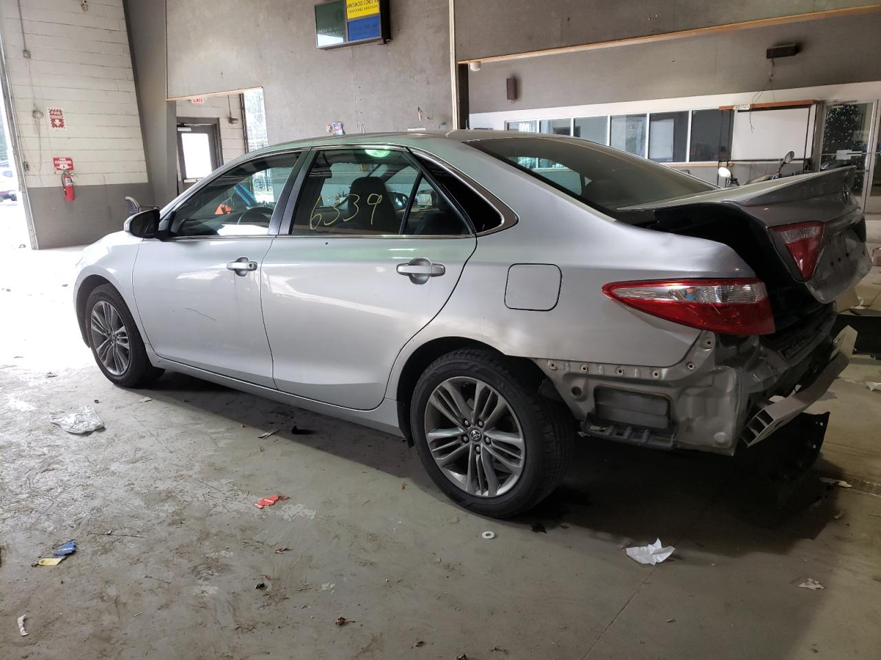 Obraz 2 z 2017 TOYOTA CAMRY LE 2017 z VIN 4T1BF1FK2HU313539