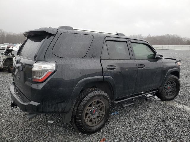 Image 3 of 2023 TOYOTA 4RUNNER SE 2023 with VIN JTENU5JR4P6135375