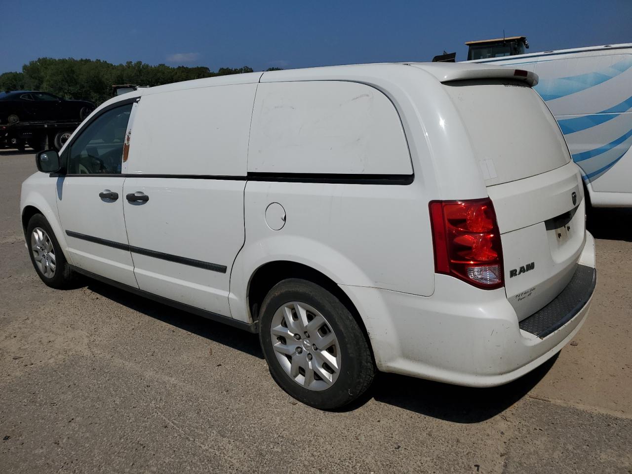 Image 2 of 2014 RAM TRADESMAN  2014 with VIN 2C4RRGAG9ER470364