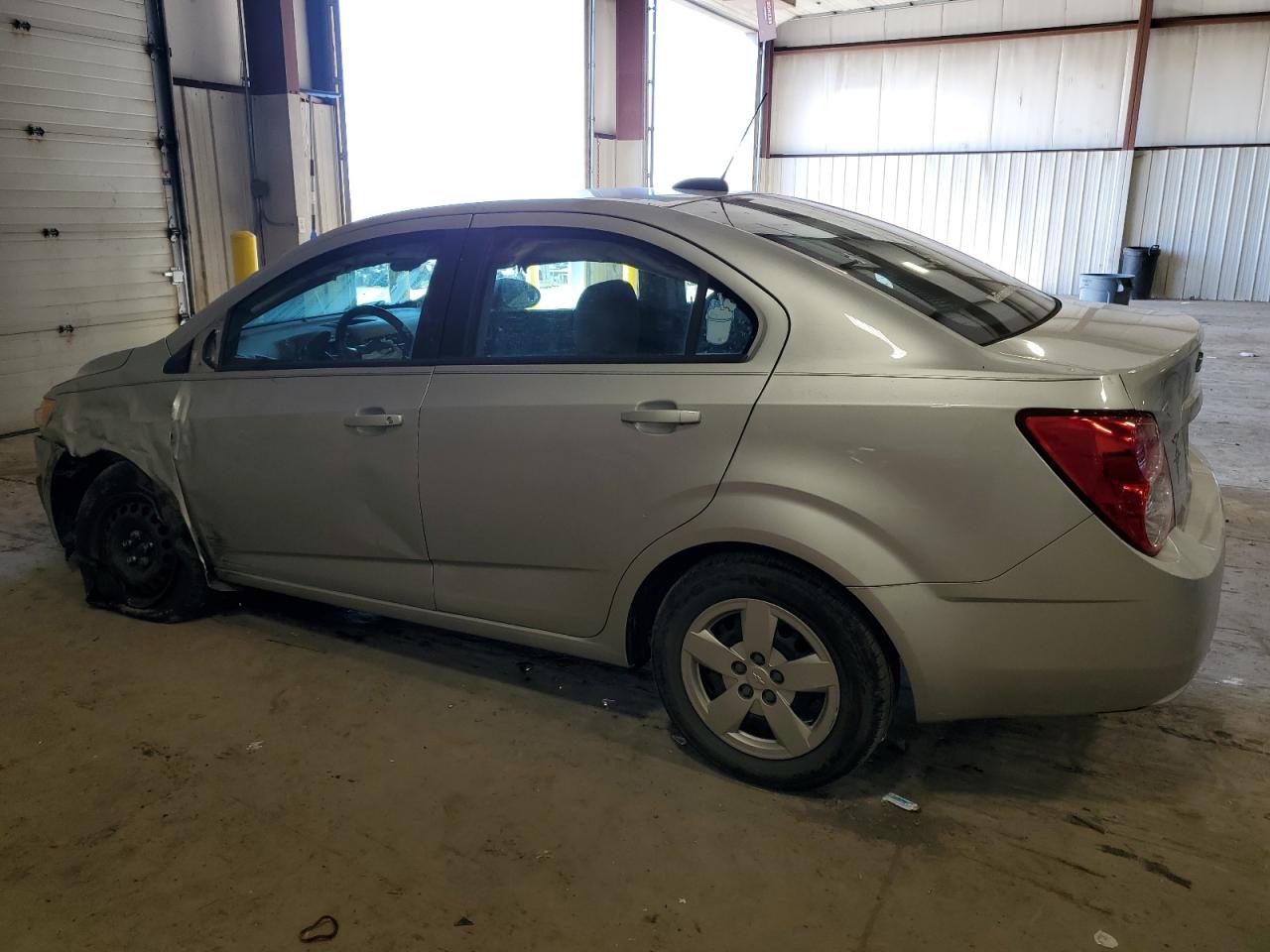 Изображение 2 2015 CHEVROLET SONIC LS 2015 с VIN 1G1JA5SG0F4181295