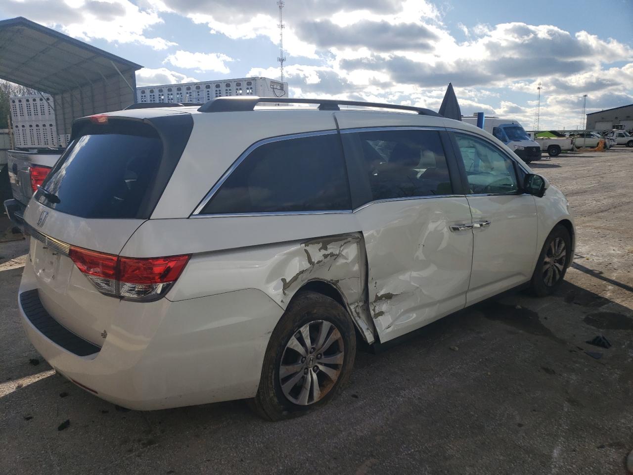 Image 3 of 2014 HONDA ODYSSEY EXL 2014 with VIN 5FNRL5H69EB035942