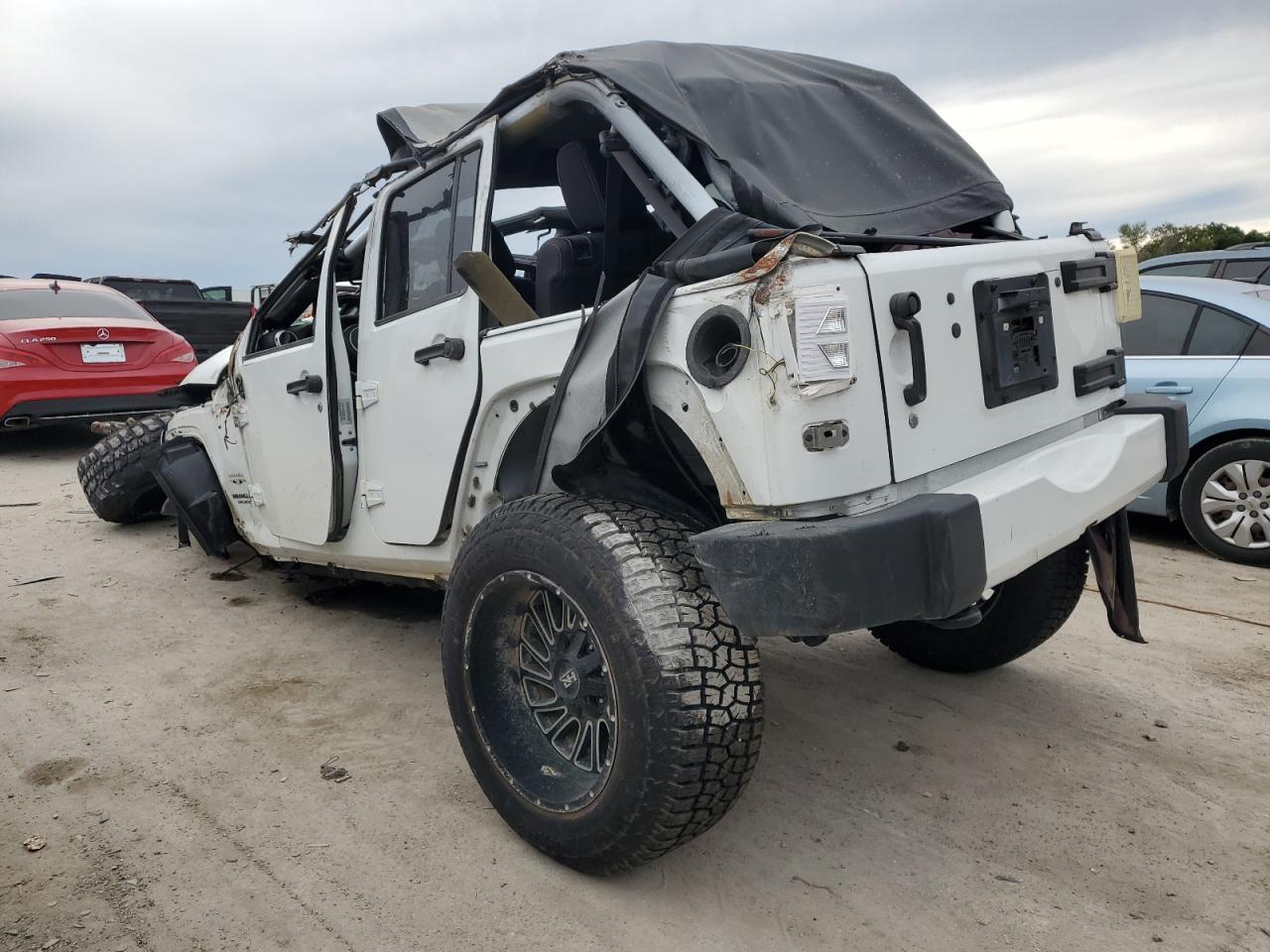 Image 2 of 2016 JEEP WRANGLER UNLIMITED SAHARA 2016 with VIN 1C4BJWEG1GL208105
