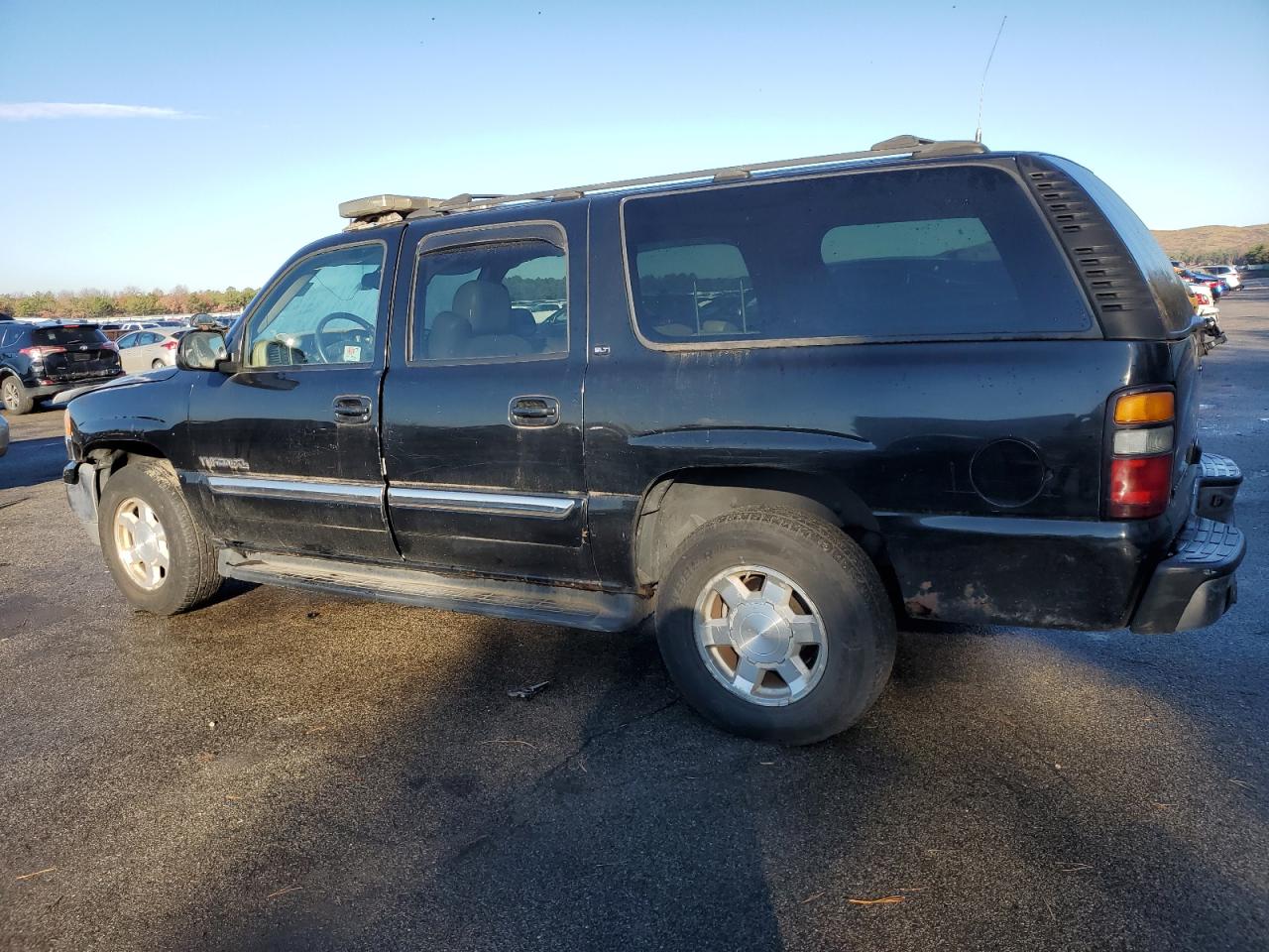 Image 2 of 2005 GMC YUKON XL K1500 2005 with VIN 1GKFK16Z15J145960