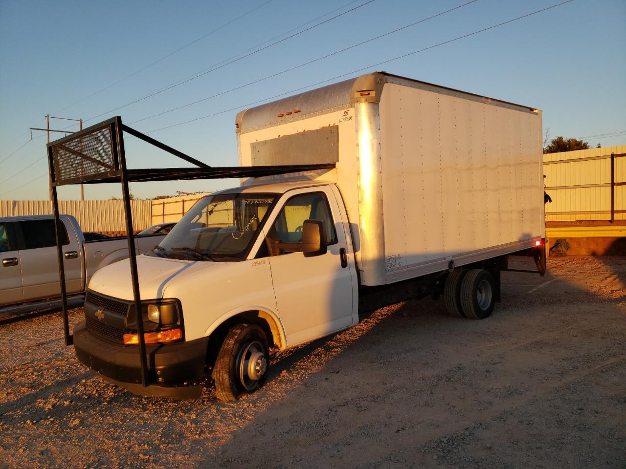 2017 CHEVROLET EXPRESS G3500  2017 image