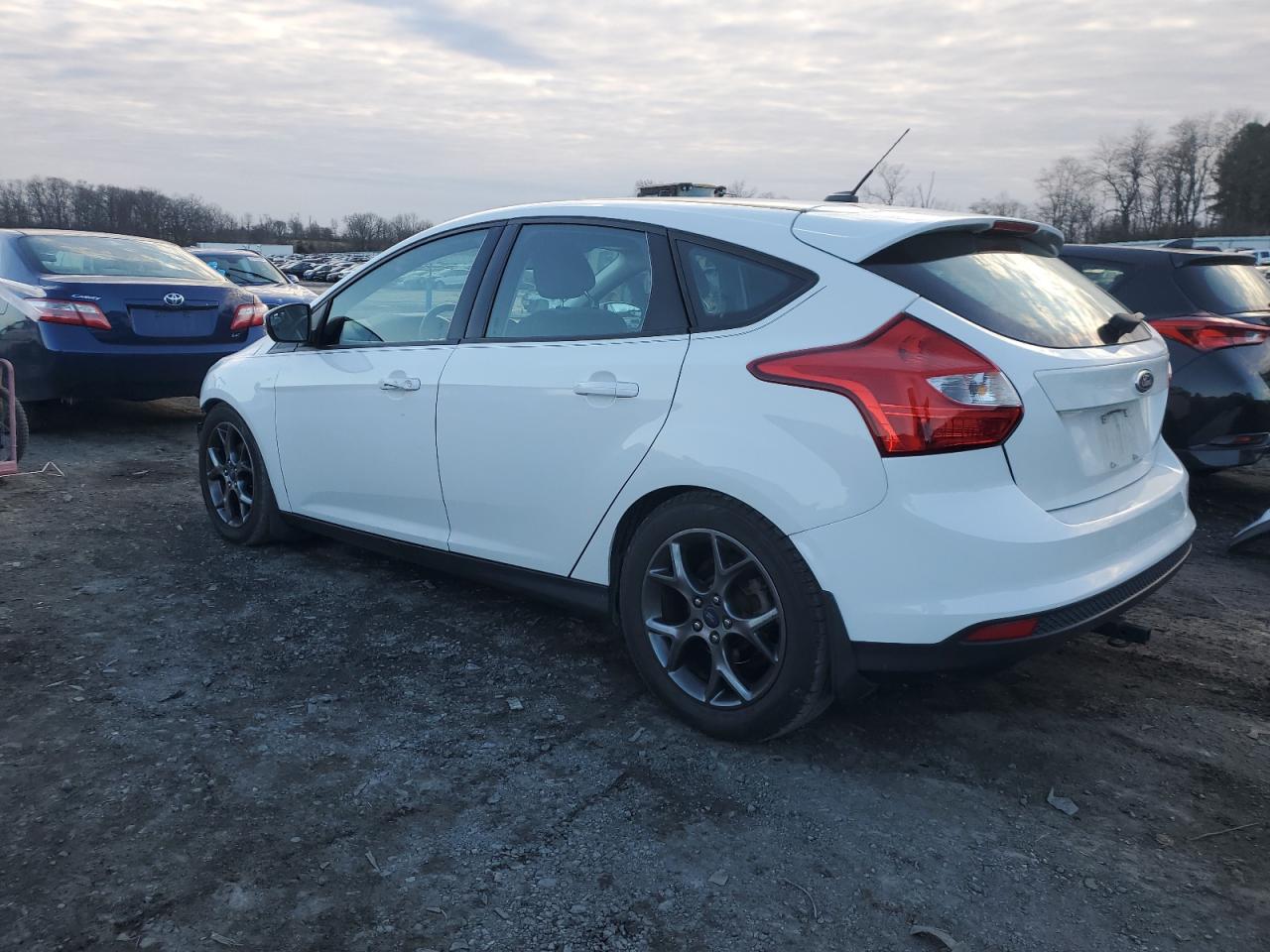 Изображение 2 2012 FORD FOCUS SE 2012 с VIN 1FAHP3K20CL307434