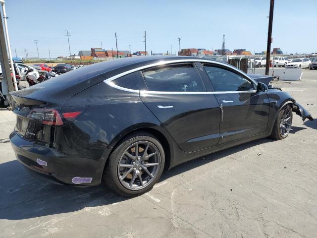 Obraz 3 z 2018 TESLA MODEL 3  2018 z VIN 5YJ3E1EB2JF127849