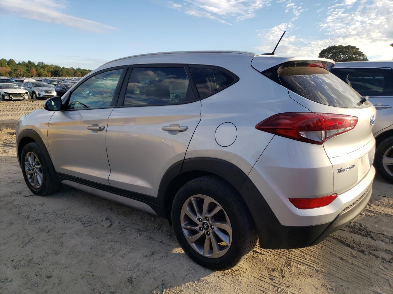 Изображение 2 2017 HYUNDAI TUCSON LIMITED 2017 с VIN KM8J33A47HU432986