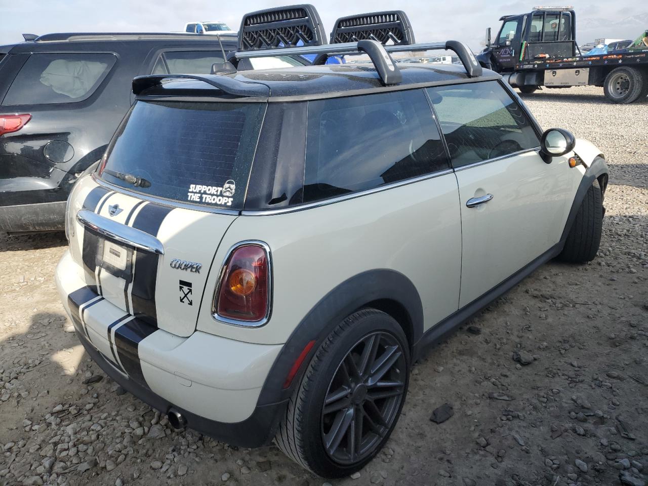Obraz 3 z 2010 MINI COOPER  2010 z VIN WMWMF3C56ATZ25131