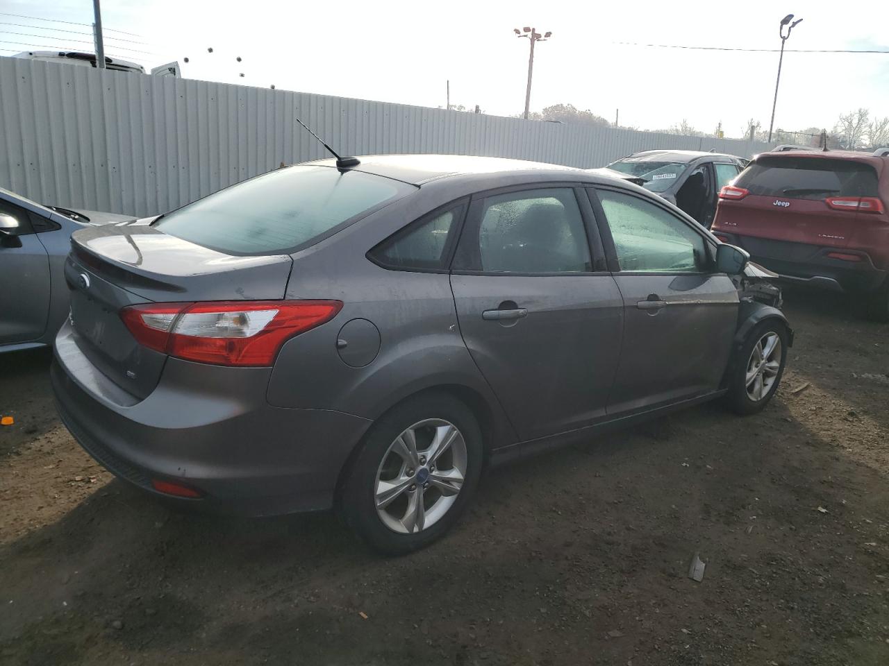 Image 3 of 2013 FORD FOCUS SE 2013 with VIN 1FADP3F21DL215632