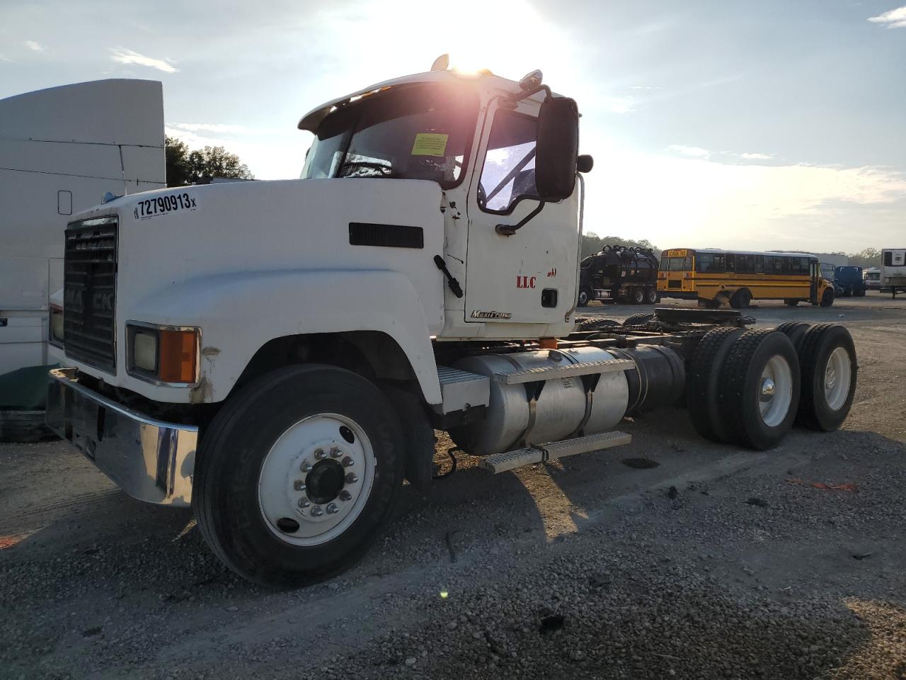 Image 2 of 2004 MACK 600 CH600 2004 with VIN 1M2AA13Y24N156683