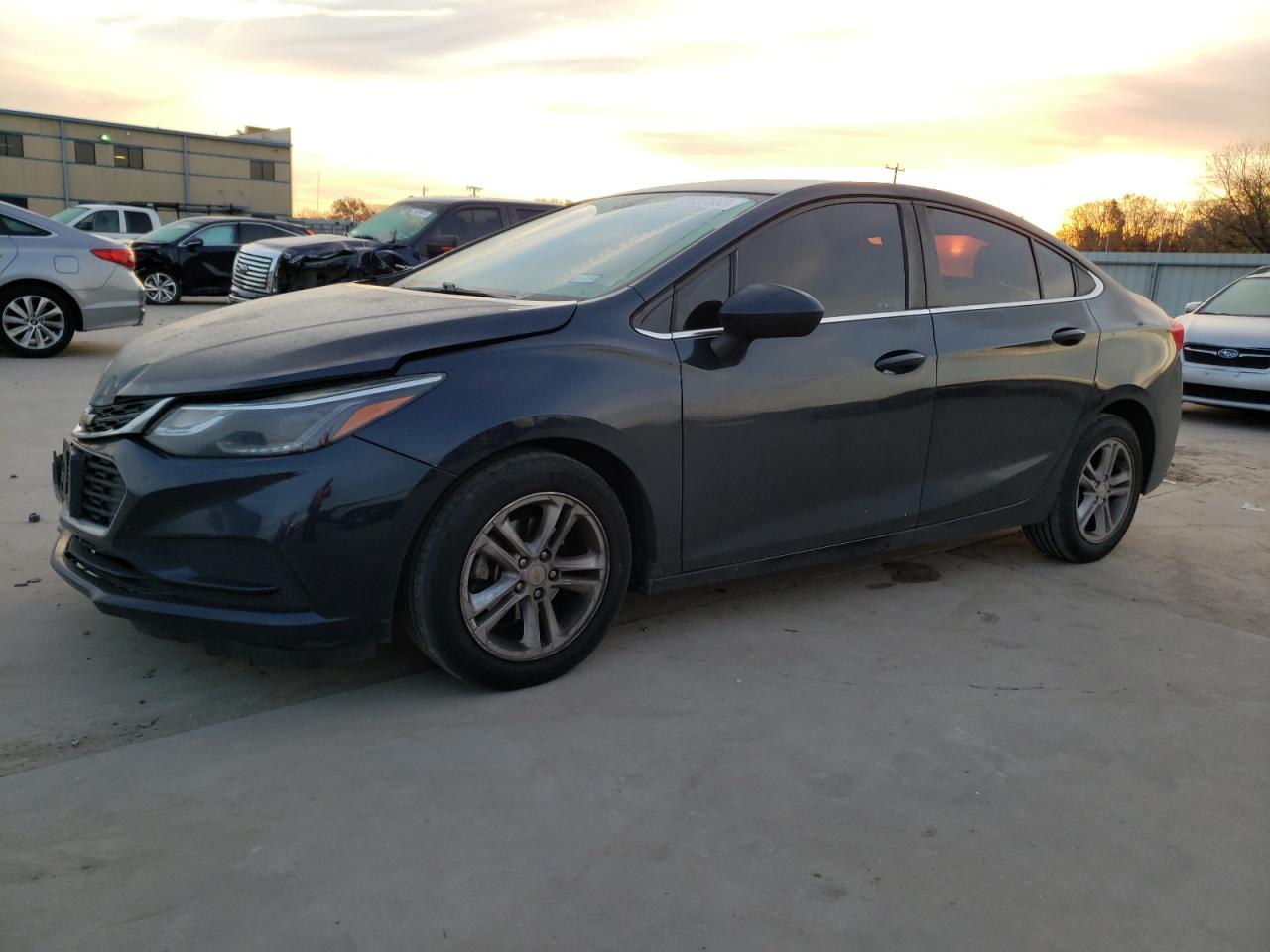 Obraz 1 z 2016 CHEVROLET CRUZE LT 2016 z VIN 1G1BE5SM2G7297290