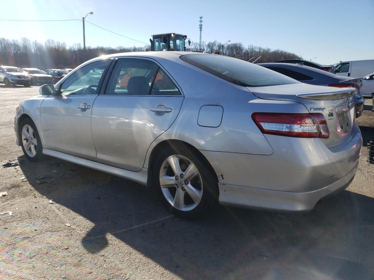 Obraz 2 z 2011 TOYOTA CAMRY BASE 2011 z VIN 4T1BF3EK8BU173274