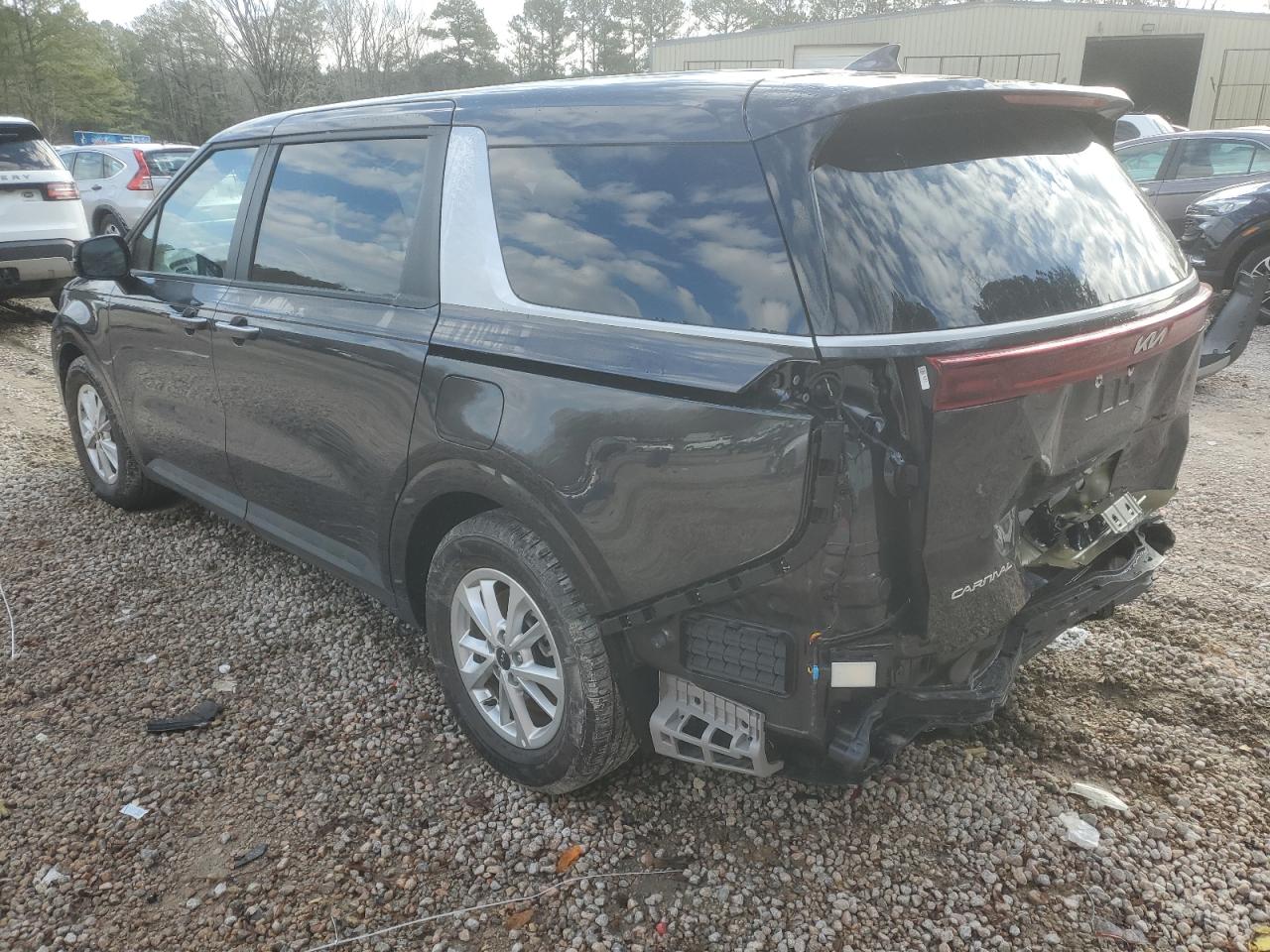 Image 2 of 2023 KIA CARNIVAL LX 2023 with VIN KNDNB4H35P6236978