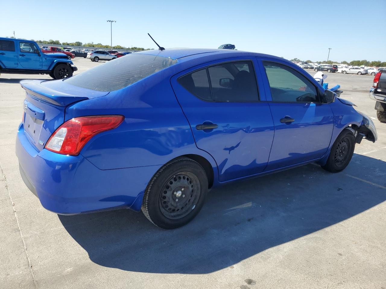 Изображение 3 2016 NISSAN VERSA S 2016 с VIN 3N1CN7APXGL829273