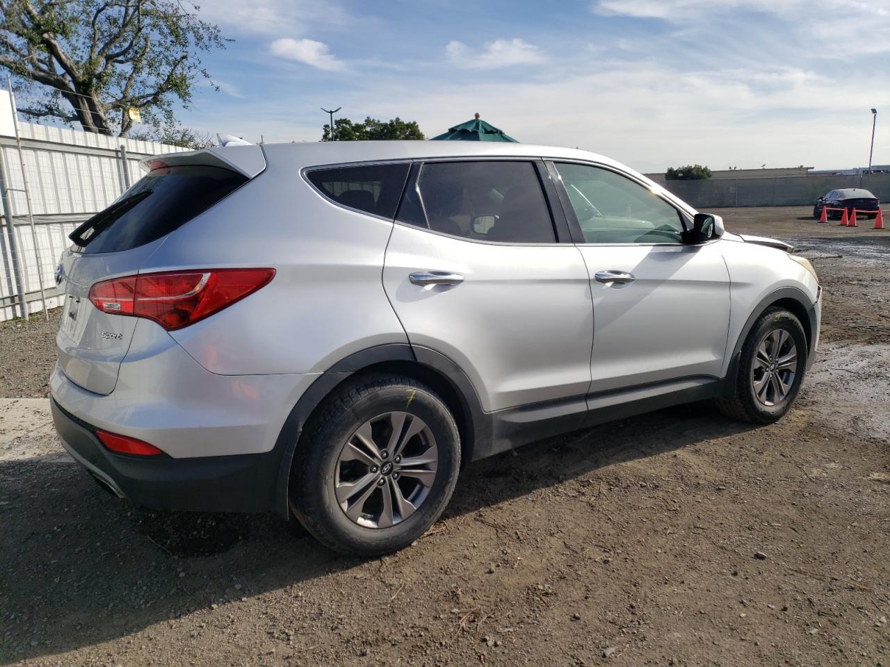 Image 3 of 2015 HYUNDAI SANTA FE SPORT  2015 with VIN 5XYZT3LB1FG299773