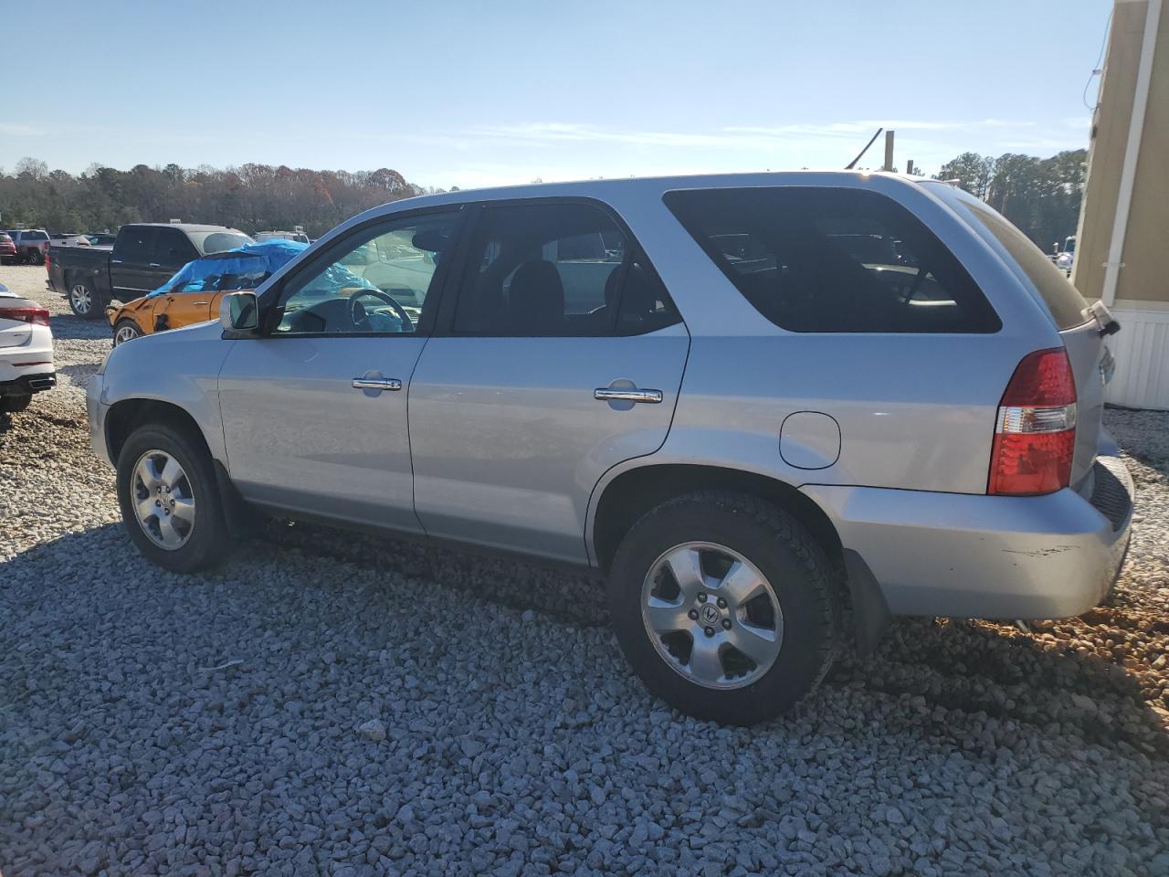 Obraz 2 z 2003 ACURA MDX  2003 z VIN 2HNYD18213H541779