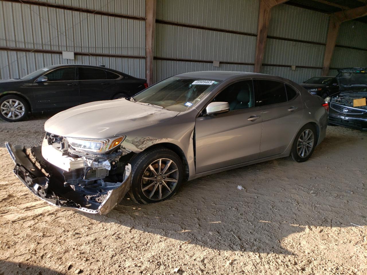 Изображение 1 2018 ACURA TLX TECH 2018 с VIN 19UUB1F59JA001200