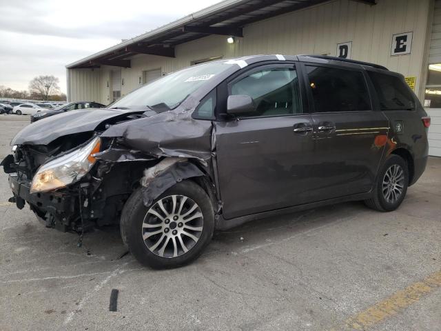 2019 TOYOTA SIENNA XLE 2019 image