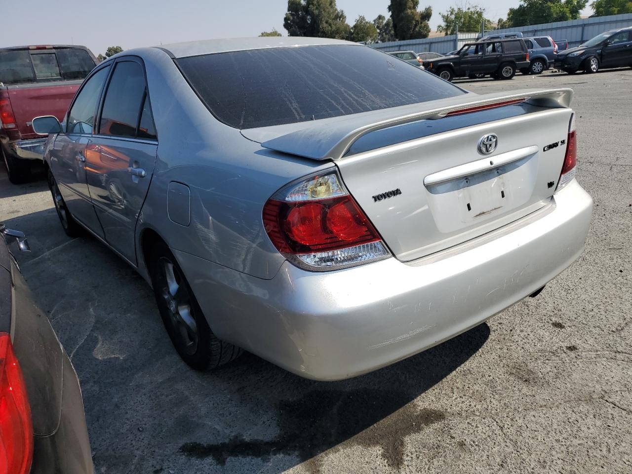 Image 2 of 2005 TOYOTA CAMRY SE 2005 with VIN 4T1BA30K05U508389