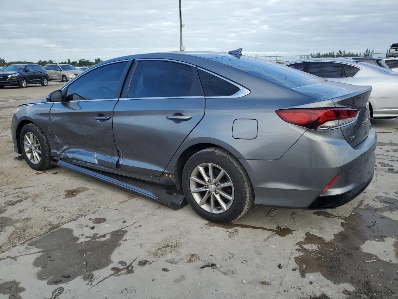Изображение 2 2018 HYUNDAI SONATA SE 2018 с VIN 5NPE24AF2JH707969