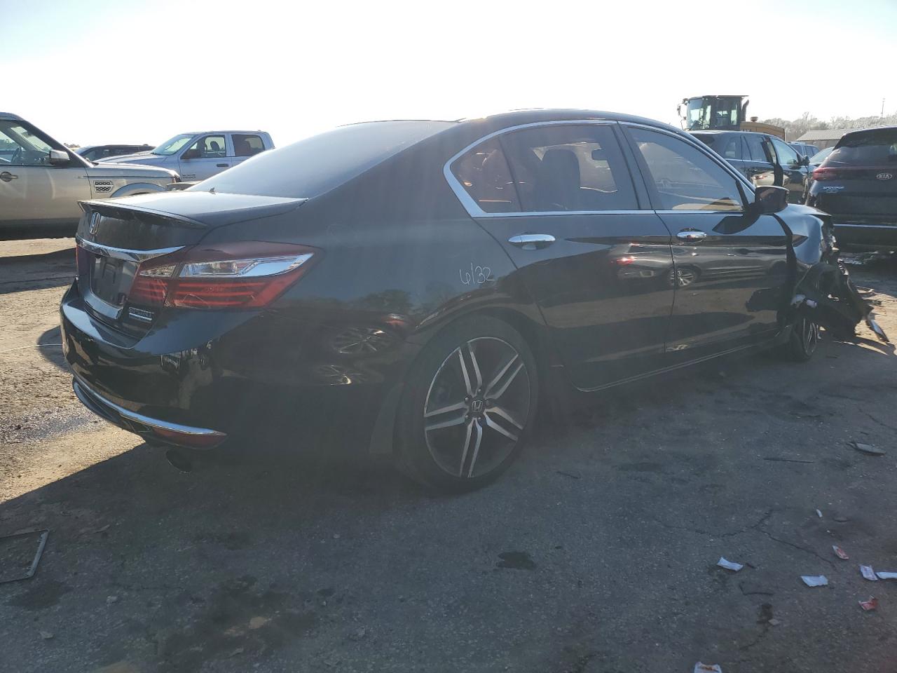 Obraz 3 z 2017 HONDA ACCORD SPORT SPECIAL EDITION 2017 z VIN 1HGCR2F19HA012637