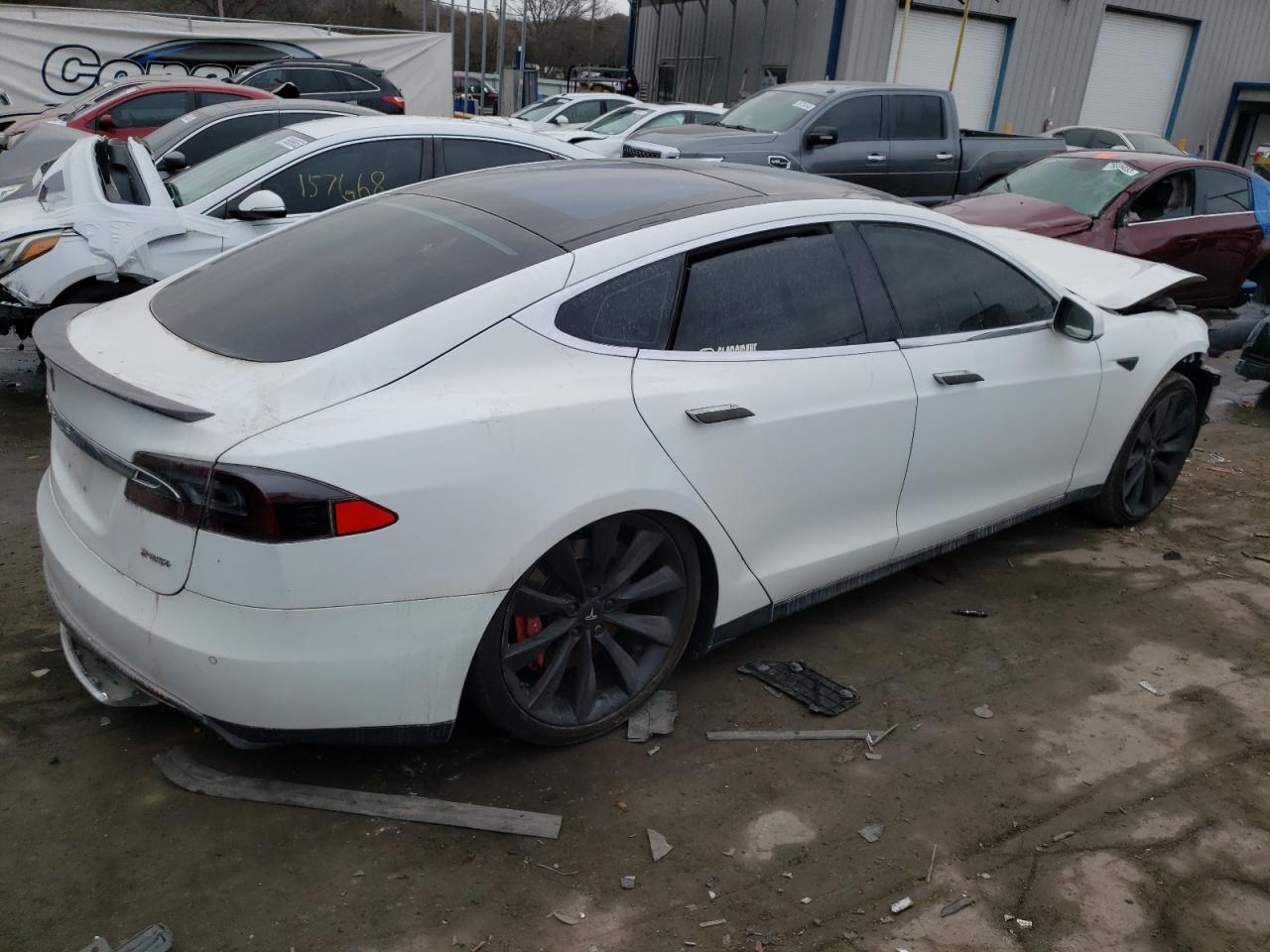 Изображение 3 Tesla Model S 2014 с VIN 5YJSA1H15EFP31850