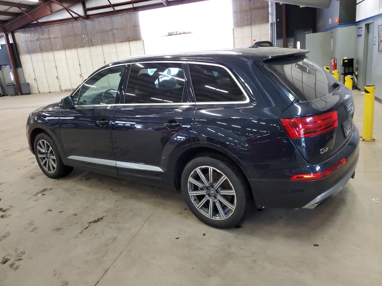 Image 2 of 2017 AUDI Q7 PREMIUM PLUS 2017 with VIN WA1LAAF73HD032704