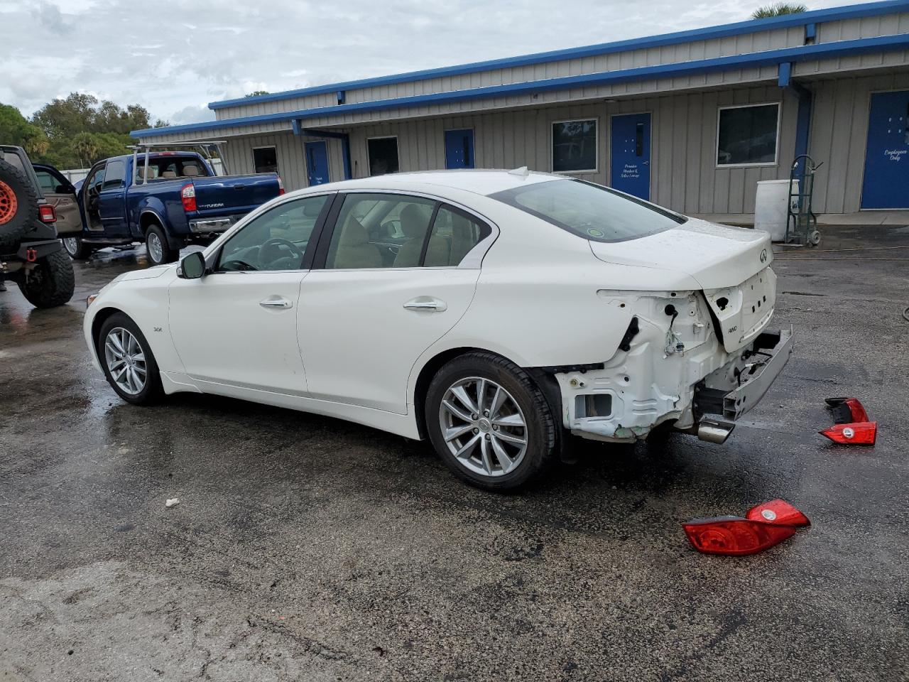 Image 2 of 2017 INFINITI Q50 PREMIUM 2017 with VIN JN1EV7ARXHM831865