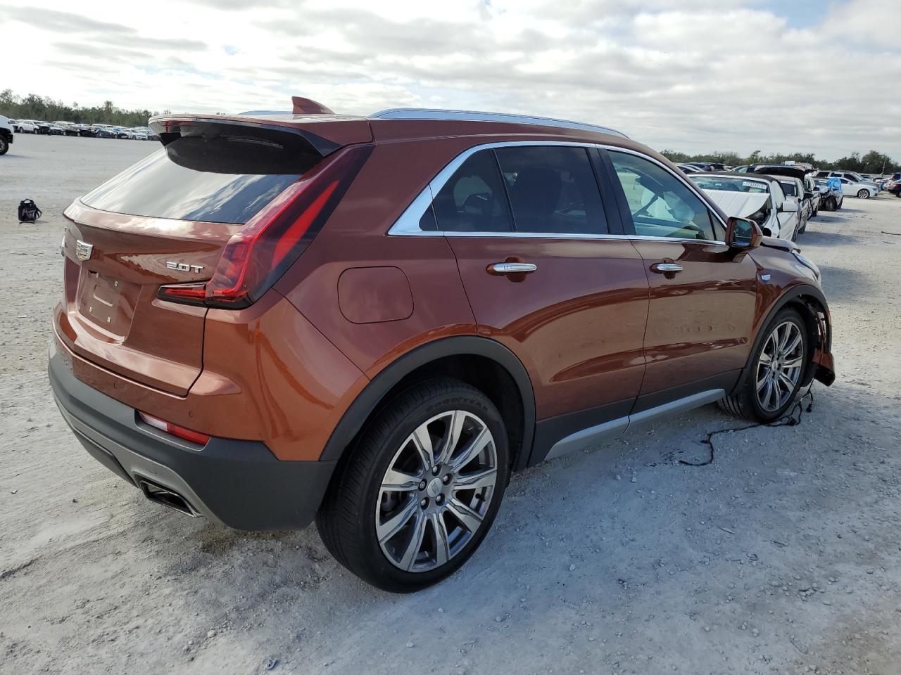Image 3 of 2019 CADILLAC XT4 PREMIUM LUXURY 2019 with VIN 1GYFZCR42KF103678