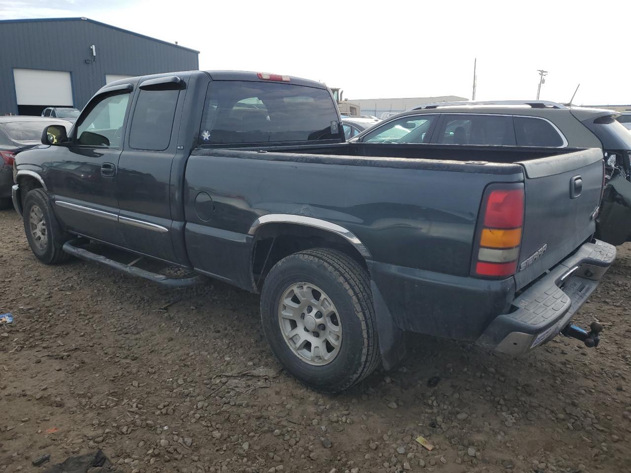 Image 2 of 2005 GMC NEW SIERRA K1500 2005 with VIN 1GTEK19B05E237205