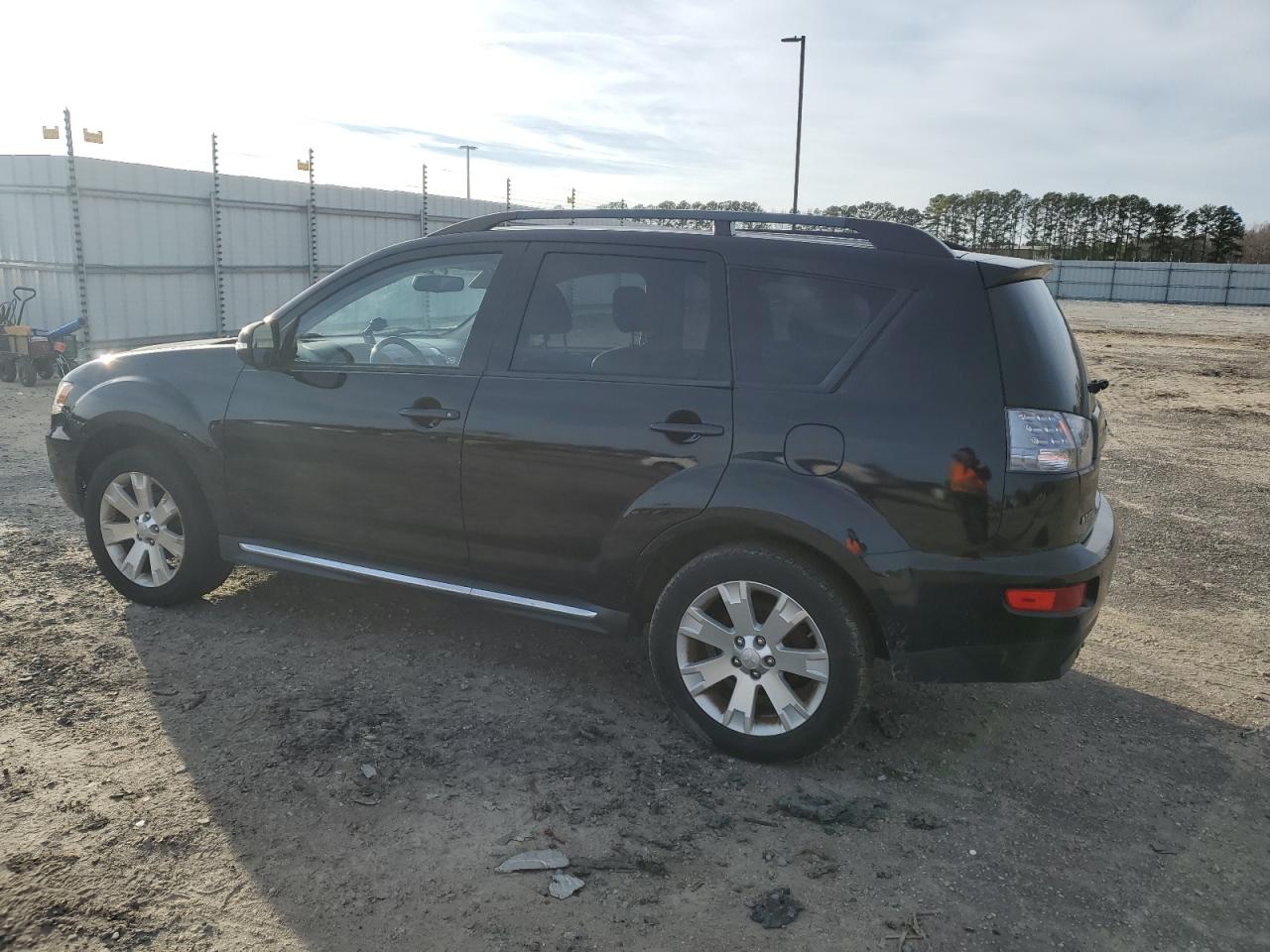 Изображение 2 2013 MITSUBISHI OUTLANDER SE 2013 с VIN JA4JT3AWXDU009460