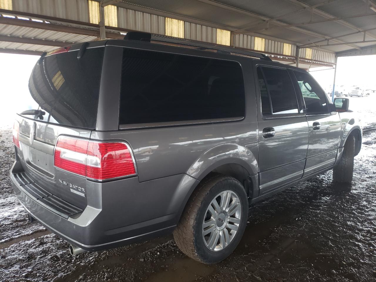 Obraz 3 z Lincoln Navigator L 2012 z VIN 5LMJJ3J54CEL02677
