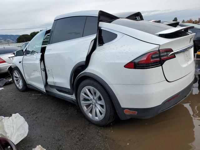Изображение 2 2020 TESLA MODEL X  2020 с VIN 5YJXCAE24LF282235