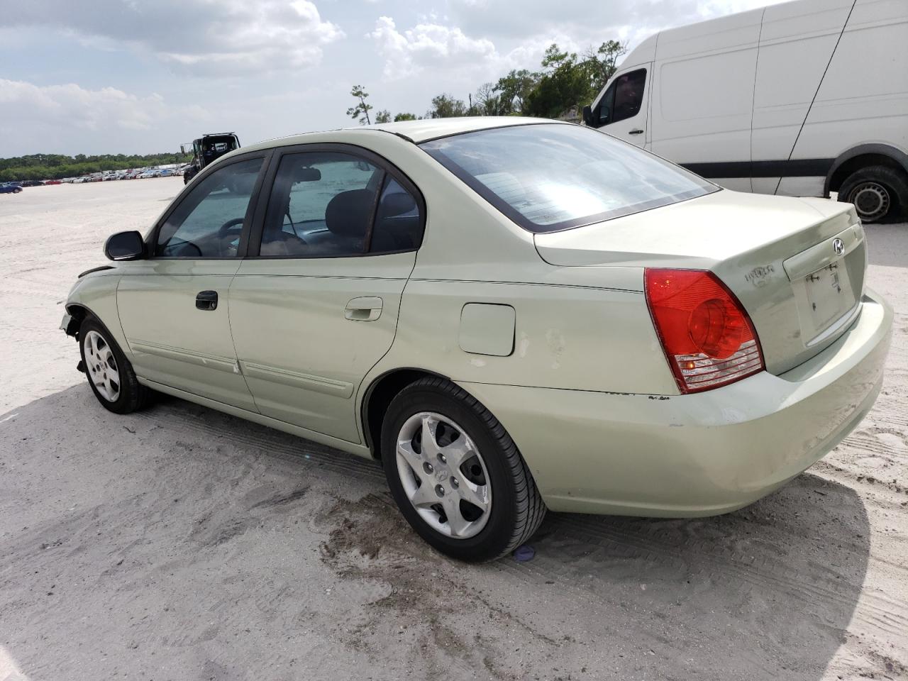 Obraz 2 z 2004 HYUNDAI ELANTRA GLS 2004 z VIN KMHDN46D24U721306