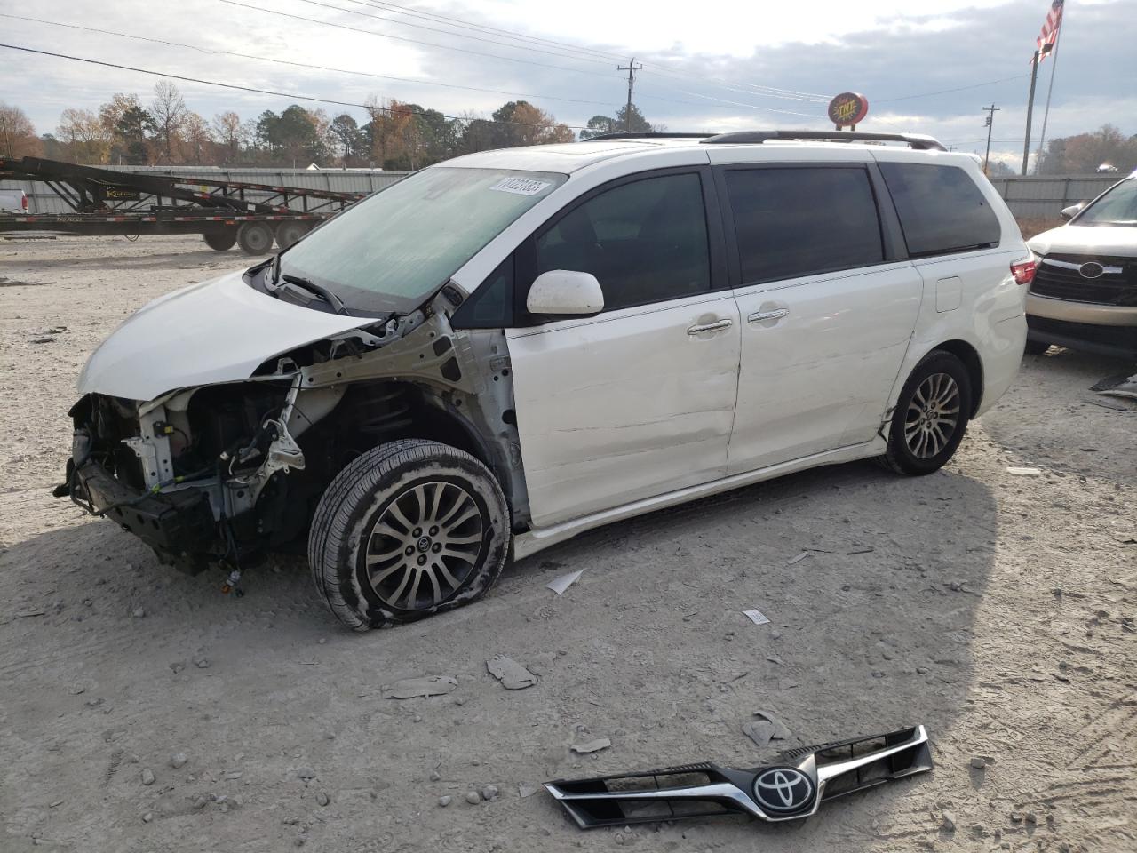 Изображение 2018 TOYOTA SIENNA XLE 2018