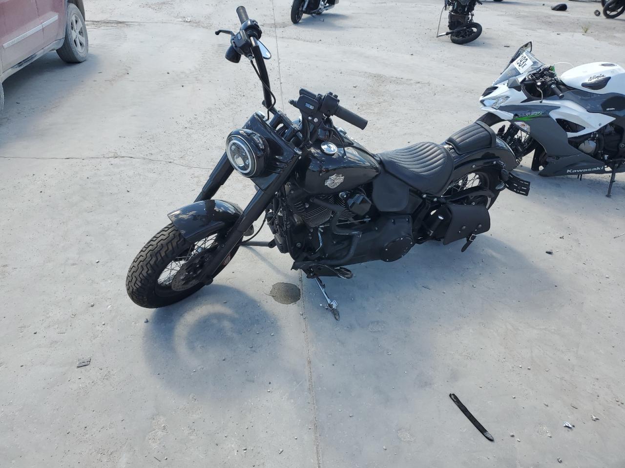 Image 2 of 2017 HARLEY-DAVIDSON FLSS  2017 with VIN 1HD1JS91XHB033367